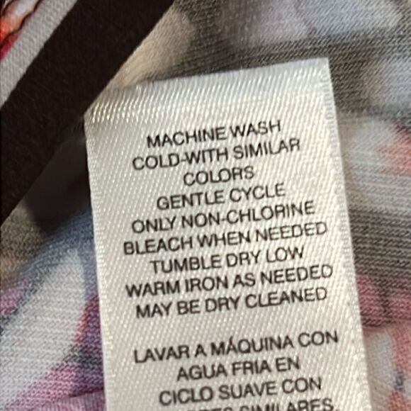 Chico’s Graphic Pattern‎ Off the Shoulder Long Sleeves Top Size Medium - Picture 11 of 14